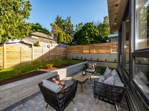 Custom Outdoor Entertaining & Living Space by Thistle Construction Victoria BC